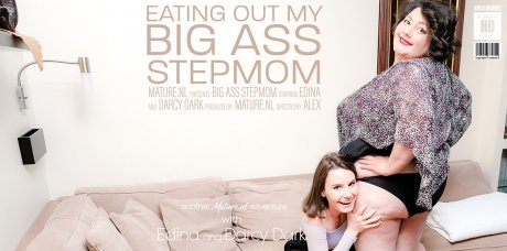 Skinny teen doing eating out her big ass stepmom